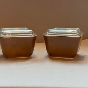 Vintage PYREX Fridgie Set 2 Amber/Brown 501-B w/Clear Ribbed Lids 501-C no chips